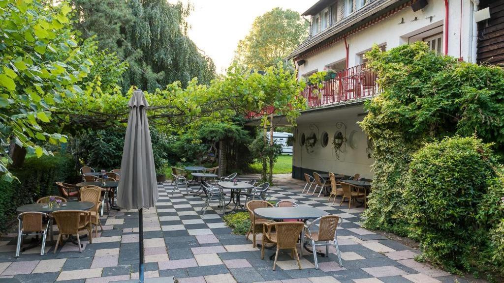 Das Wiesenhaus Wohnen Im Schlaffass Cologne Exterior photo
